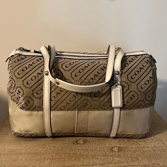 COACH SIGNATURE CANVAS SATCHEL - Picture 2 of 9